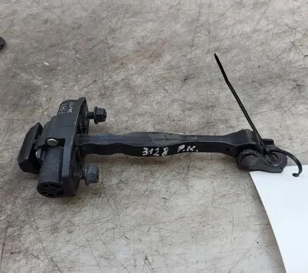 Citroen C3 Aircross Front door check strap stopper