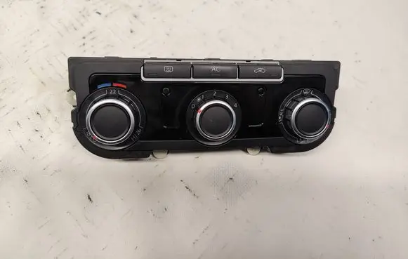 Volkswagen Golf Plus Climate control unit 3C8907336AB