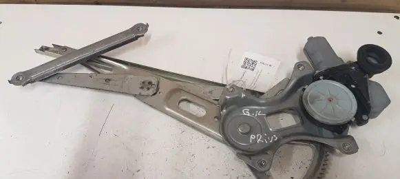 Rear door manual window regulator