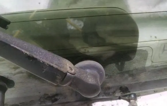 Honda CR-V Rear window wiper motor