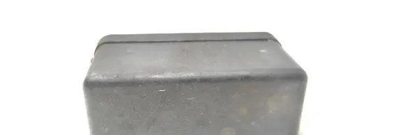 Nissan Qashqai Fuse box cover 64200049