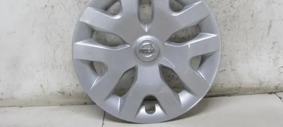 Nissan Qashqai R16 wheel hub/cap/trim 403151KK0B