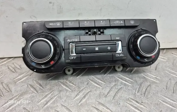 Skoda Octavia Mk2 (1Z) Climate control unit 3T0907044BR