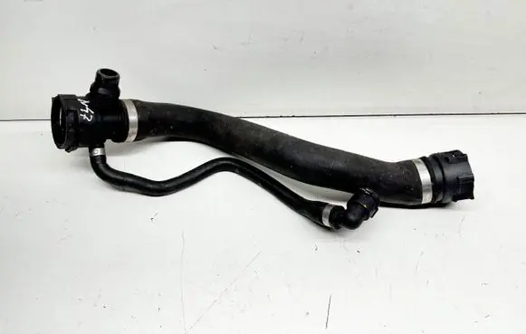 Engine coolant pipe/hose