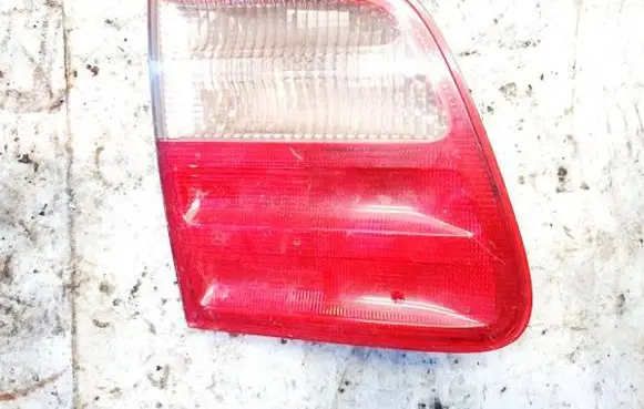 Tailgate rear/tail lights