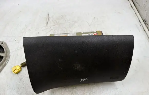 Honda Civic Passenger airbag BAMPT11064 6983091