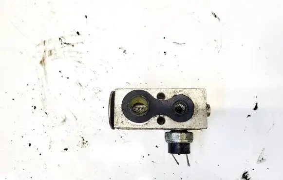 Air conditioning (A/C) expansion valve