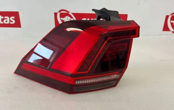 Volkswagen Tiguan Rear/tail lights 5NA945207F 2SD01252101 5NA945207