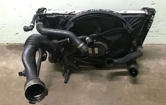 BMW 1 E81 E87 Radiator set 7810258