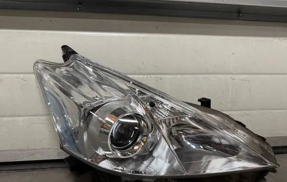 Toyota Prius+ (ZVW40) Headlight/headlamp PRIUSPLUS