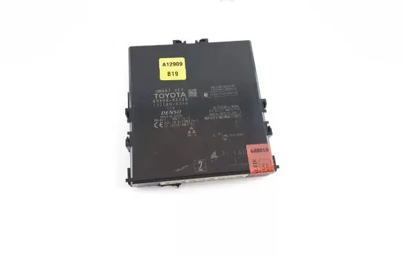 Toyota Prius (XW50) Keyless (KESSY) go control unit/module 8999047220 2325008256