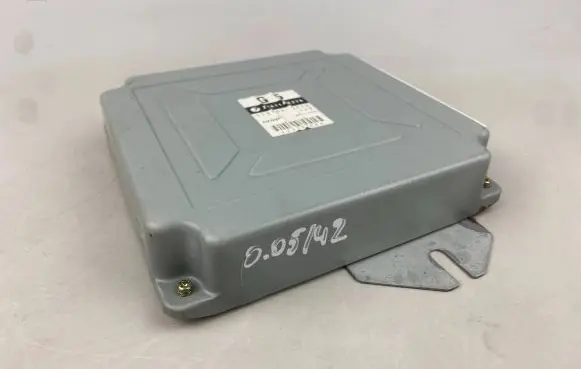 Subaru Outback Engine control unit/module 22611AK270