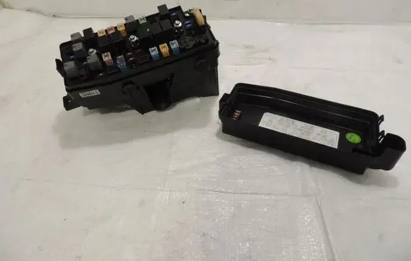 Opel Antara Fuse box set 95202895