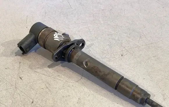 Volvo V70 Fuel injector 8658352 0445110078