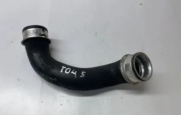 Mercedes-Benz CLS C218 X218 Engine coolant pipe/hose A2125012582