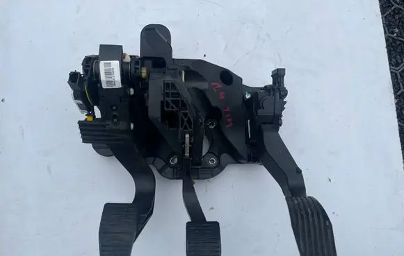 Fiat Tipo In-tank fuel pump FIAT TIPO II PEDAŁY SPRZĘGŁO GAZ HAMULEC 1.4 2016-