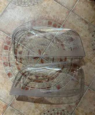Volvo XC90 Headlight lense 