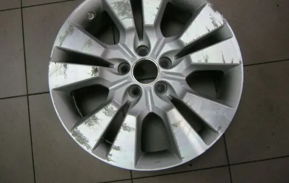 Honda CR-V R18 alloy rim 