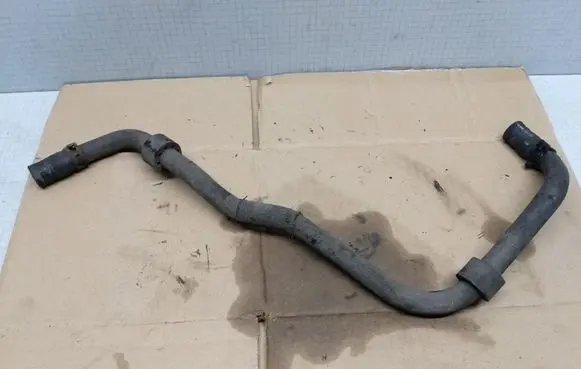 Volkswagen Golf V Engine coolant pipe/hose