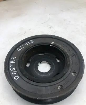 Opel Astra L Crankshaft pulley 9821624380