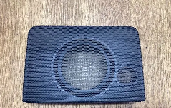 Side speaker trim/cover