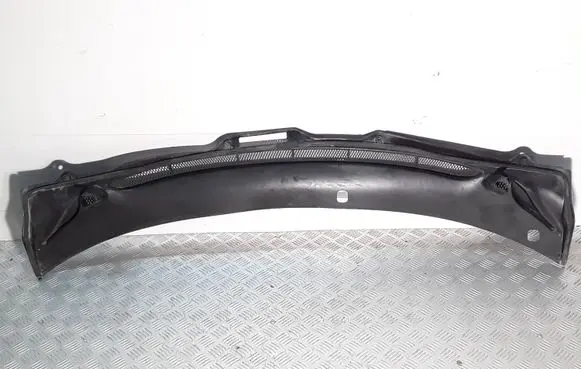 Volvo S60 Windshield trim 9190000