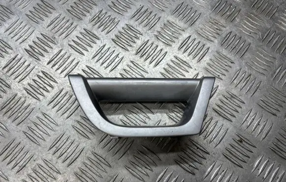 Volvo XC90 Front door interior handle 8650070