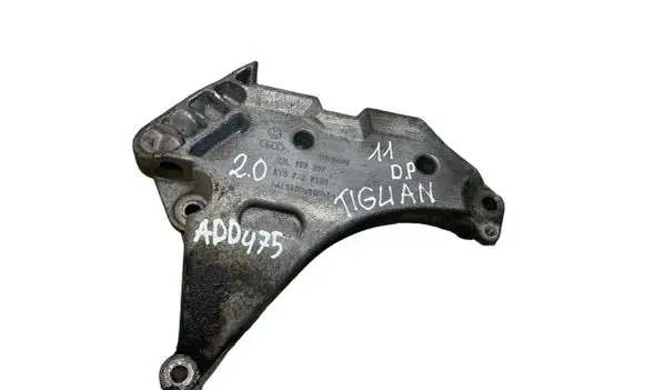 Volkswagen Tiguan Engine mounting bracket 03L199207