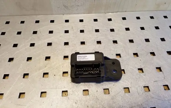 Chevrolet Captiva Other control units/modules 96825990
