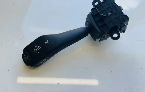 BMW X5 E53 Indicator stalk 8363668 01104010