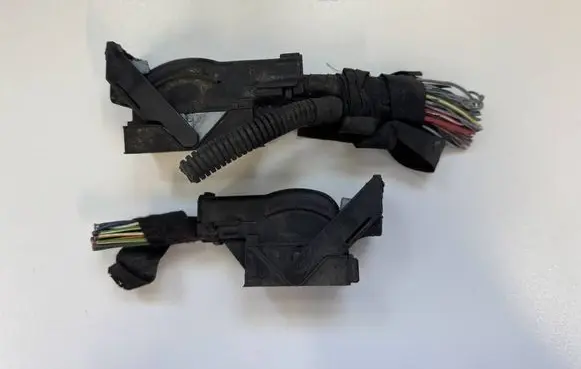 Engine installation wiring loom