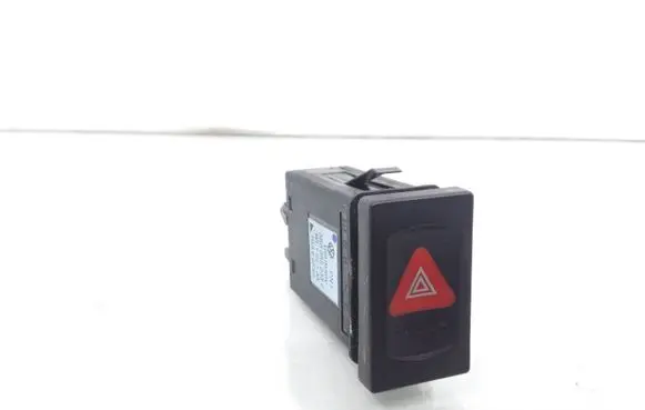 Volkswagen PASSAT B5 Hazard light switch 3B0953235C