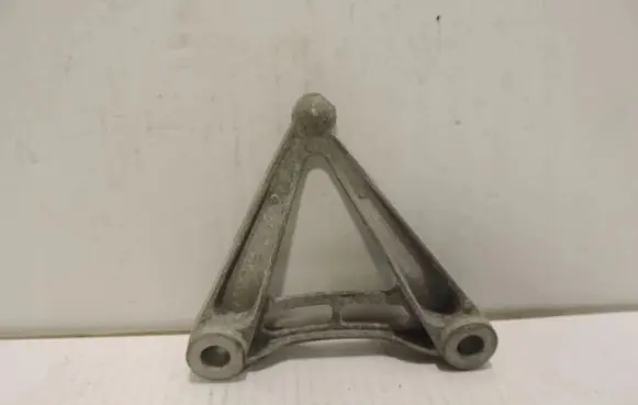 Opel Insignia B Engine mounting bracket 13248790