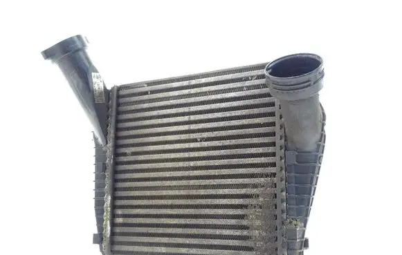 Audi Q7 4L Intercooler radiator 7L6145803D