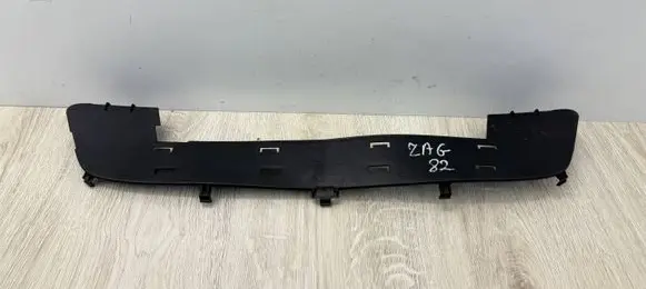 Opel Astra H Front bumper lower grill 24460274