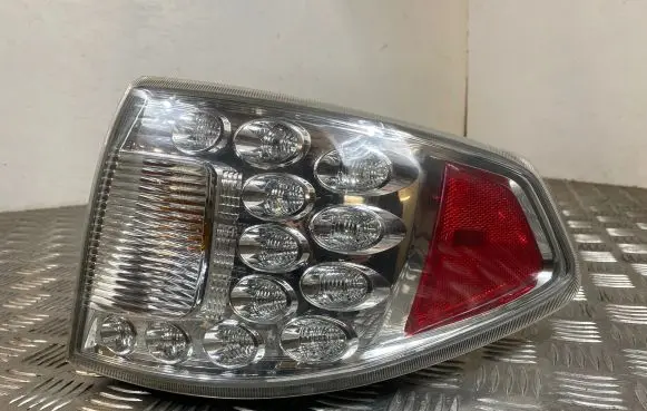 Subaru Impreza III Rear/tail lights A045053 22020035 12250