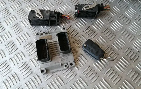 Opel Vectra C Engine ECU kit and lock set 55561702 0261209053 55560009