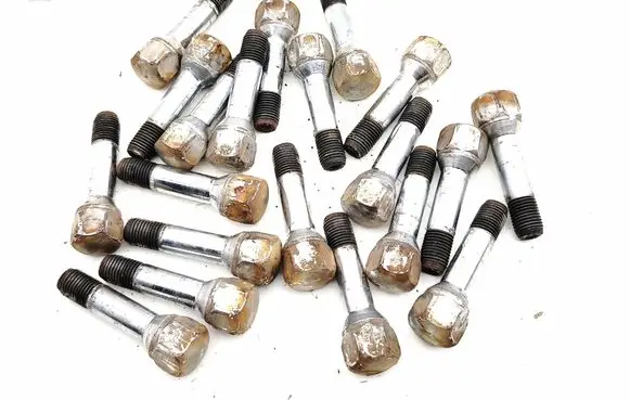 Maserati Quattroporte Nuts/bolts 