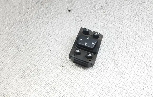 Mercedes-Benz S W220 Wing mirror switch 2208211551