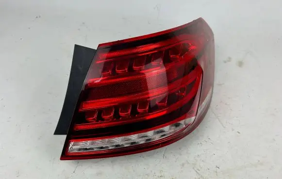 Mercedes-Benz E AMG W212 Rear/tail lights A2129061403 613904