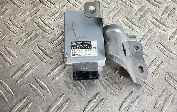 Lexus GS 250 350 300H 450H Fuel level meter relay 8957053030 1049935220