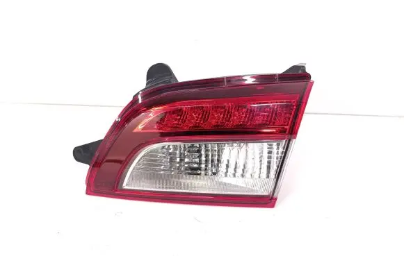 Subaru Outback (BS) Tailgate rear/tail lights 946073