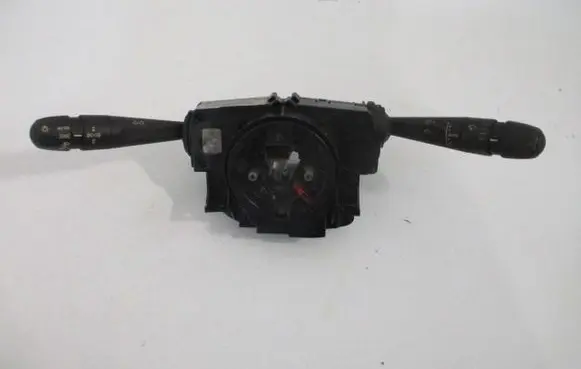 Wiper turn signal indicator stalk/switch