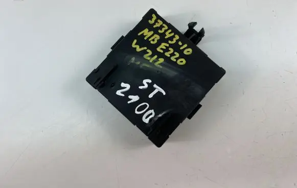 Mercedes-Benz E C207 W207 Other control units/modules A2128203585