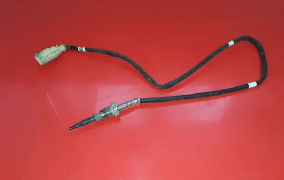 Skoda Octavia Mk3 (5E) Exhaust gas temperature sensor 04L906088BF