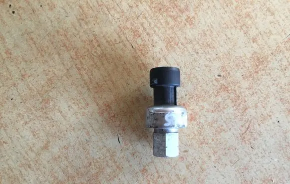 Air conditioning (A/C) pressure sensor
