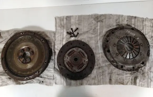 Volkswagen PASSAT B4 Clutch set kit 037105273C 67900