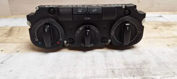 Volkswagen PASSAT B6 Climate control unit 74730920
