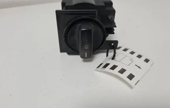 Mercedes-Benz A W169 Light switch 1695451004 32220101 0307625