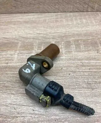 Opel Zafira B Crankshaft position sensor 284556 WITHPLUG